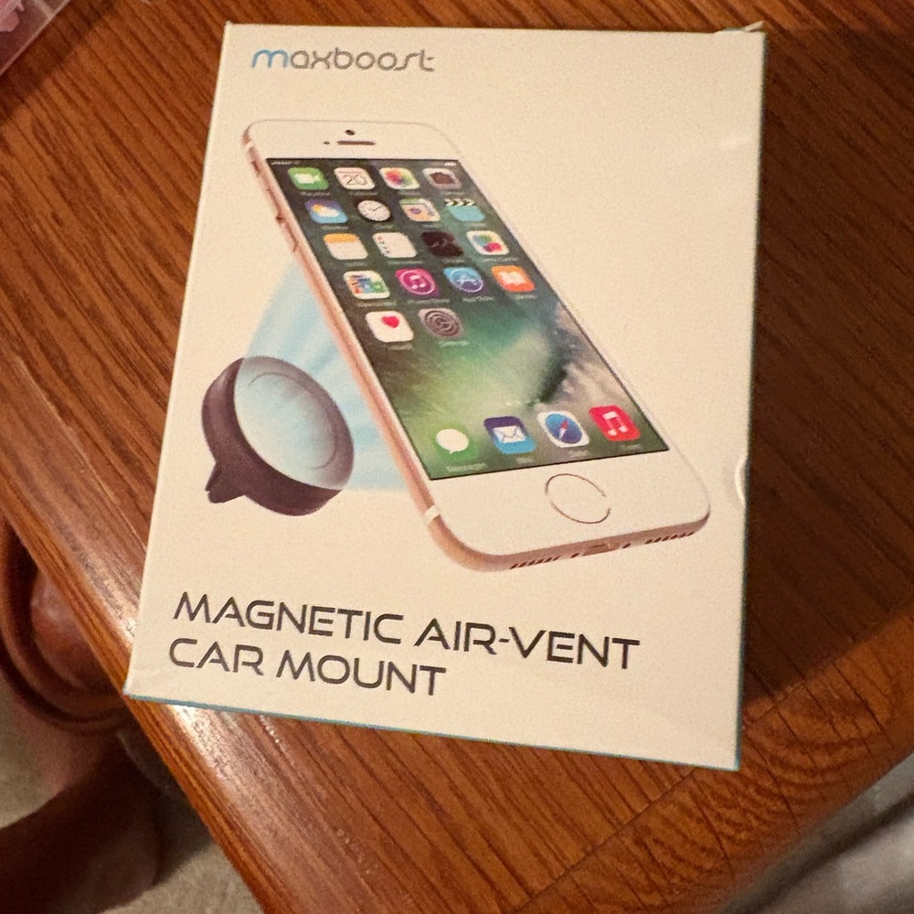 Maxboost Magnetic Air-Vent Car Mount